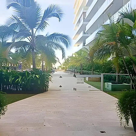 Terraza Frente Al Mar Y Salida Directa A La Playa Cartagena