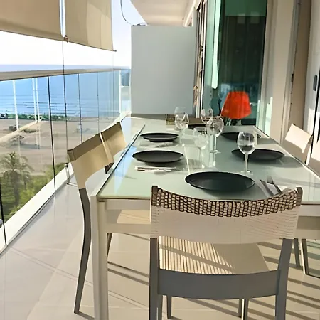 Terraza Frente Al Mar Y Salida Directa A La Playa Apartamento